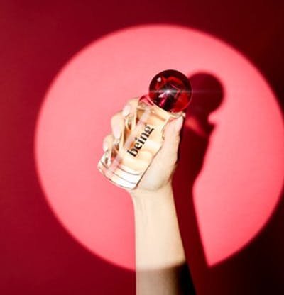 <html>
<head>
	<title></title>
</head>
<body></body>
</html>
