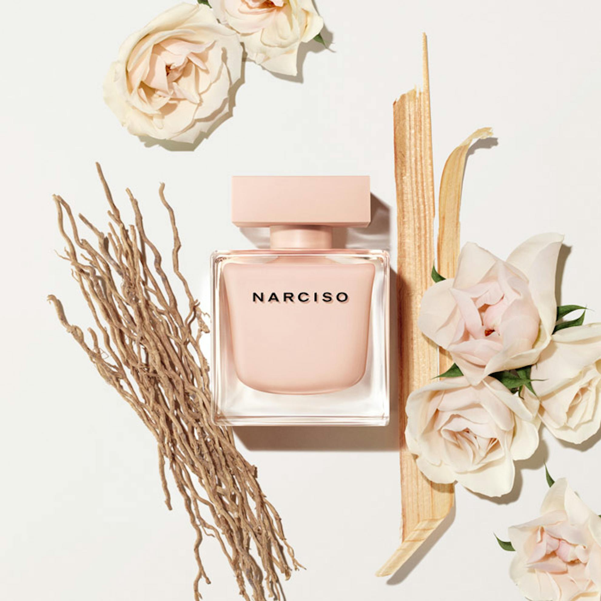 Poudrée Eau De Parfum 30ml | The Fragrance Shop