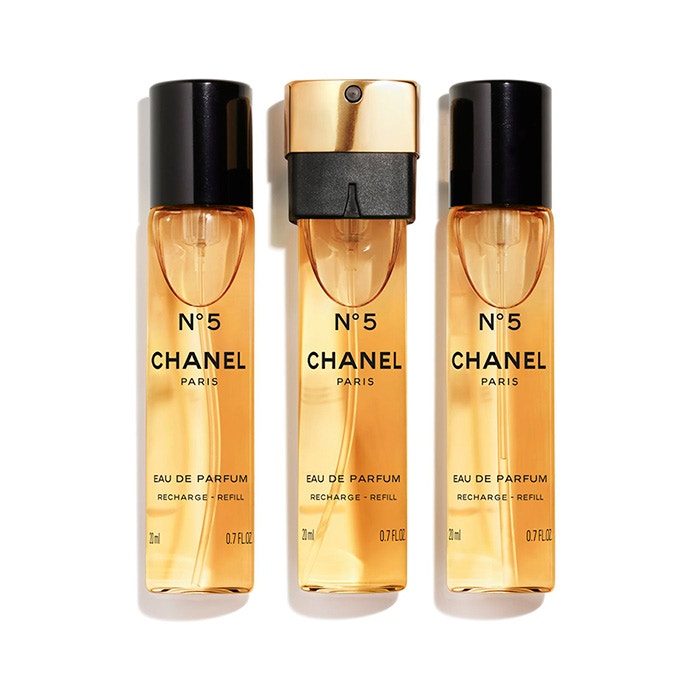 Amazon.com : No. 5 by Chanel for Women, Set (Eau De Toilette Spray 0.7  Ounce, Two Eau De Toilette Refills, 0.7 Ounce Each) : Beauty & Personal Care