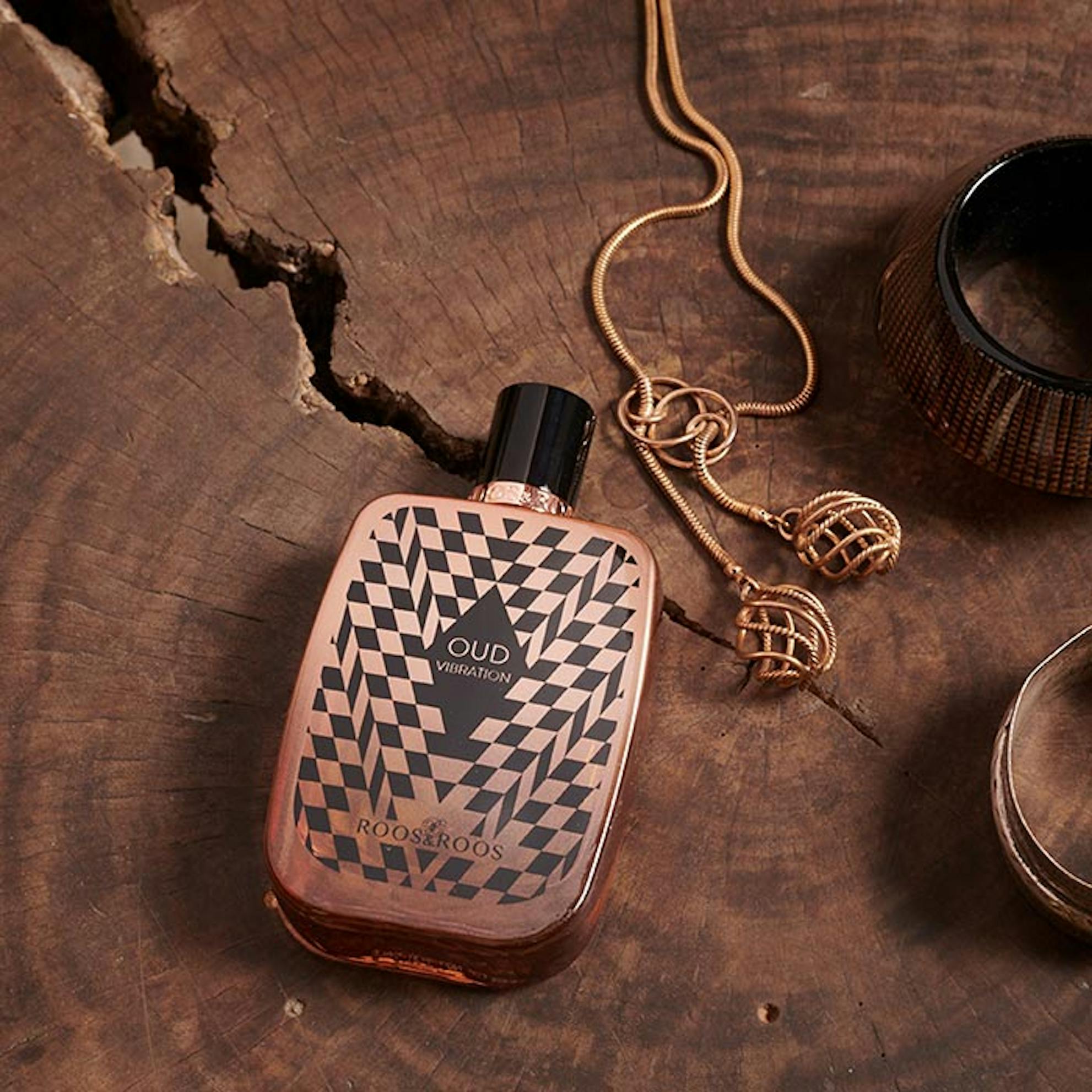 Roos & Roos Oud Vibration Eau De Parfum 100ml Spray | The Fragrance Shop